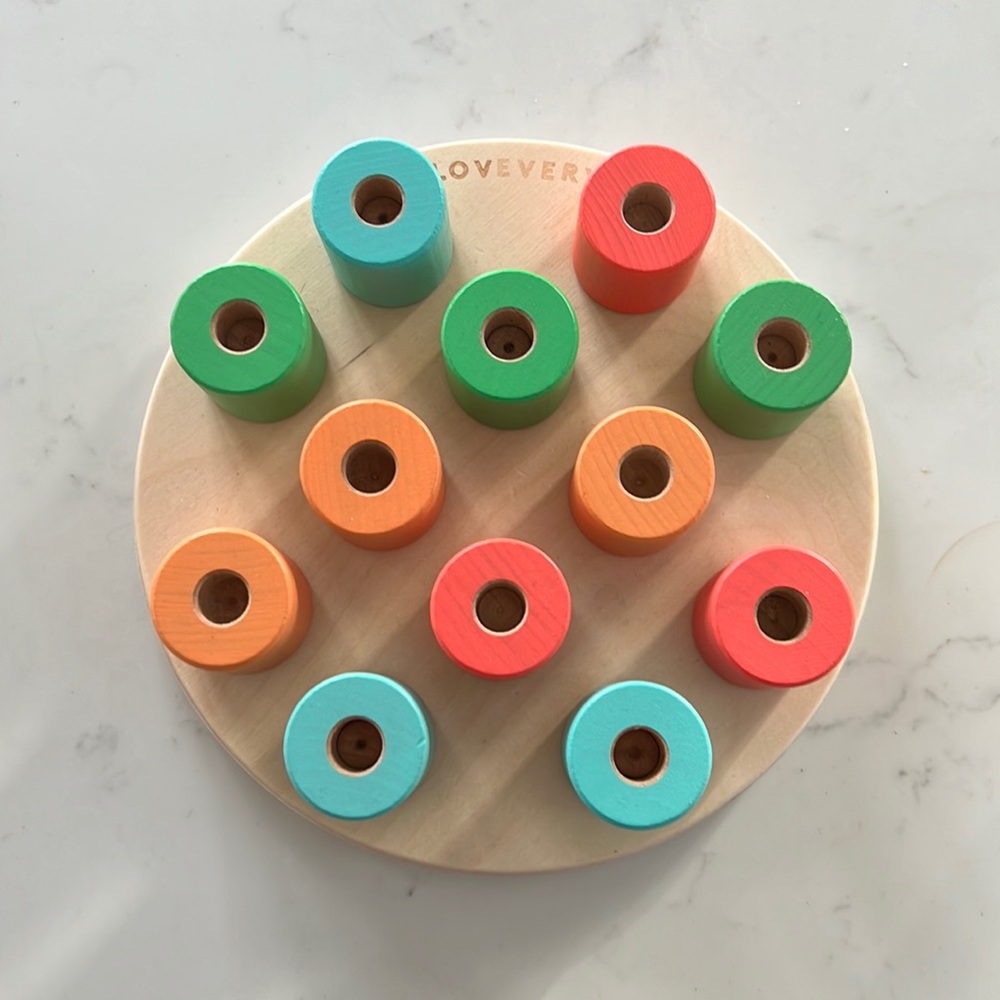 Lovevery Peg Board